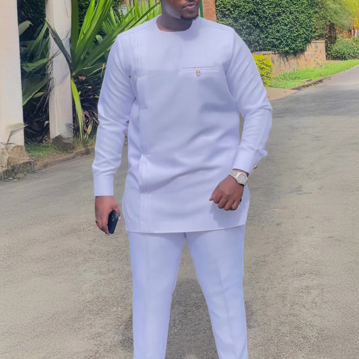 Herren traditionelles Kaftan-Outfit mit eleganten Stickereien Echoarchiv