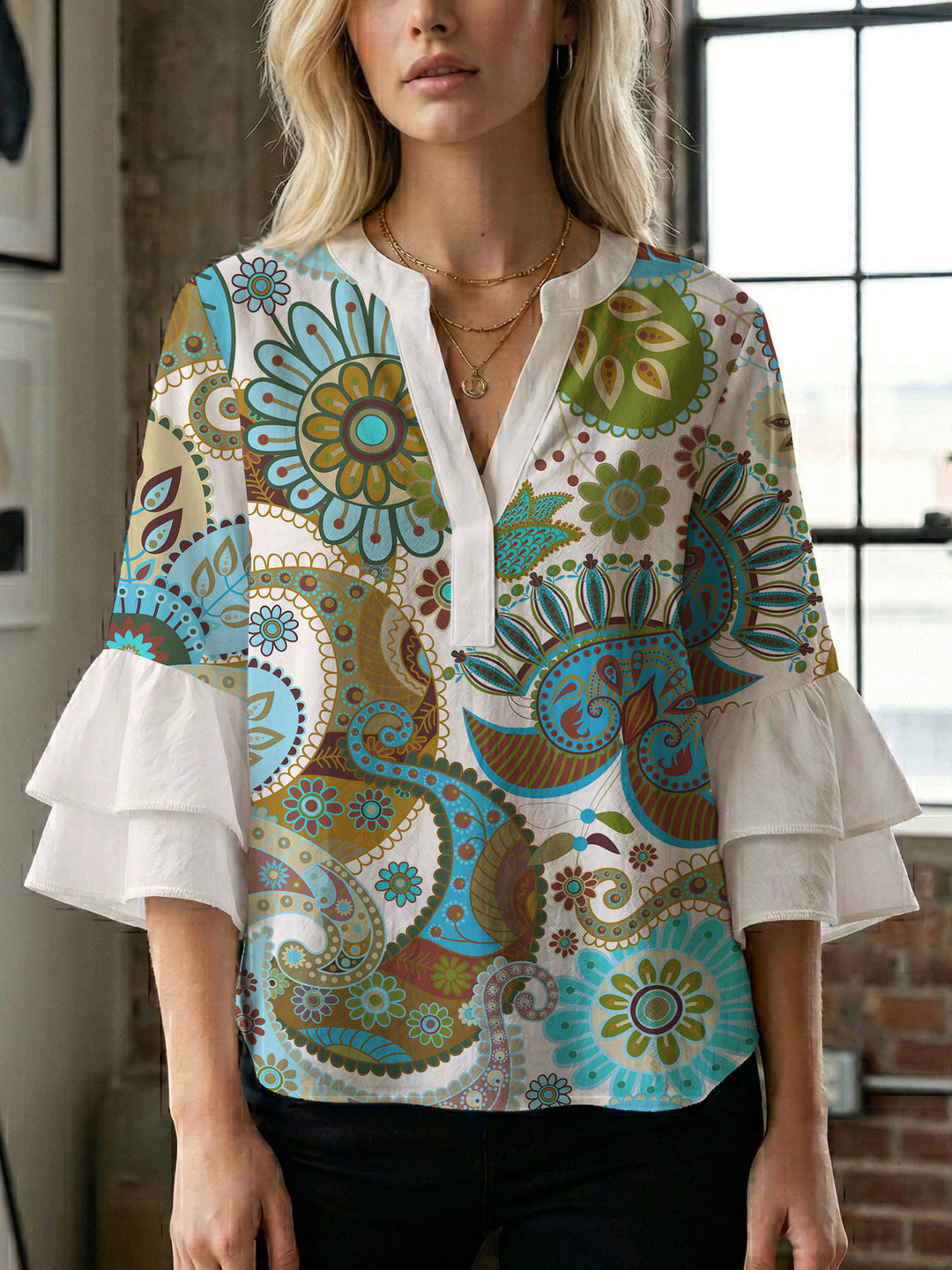 Damen Bluse mit voluminösen Rüschenärmeln und kreativem Floraldesign Echo Archiv