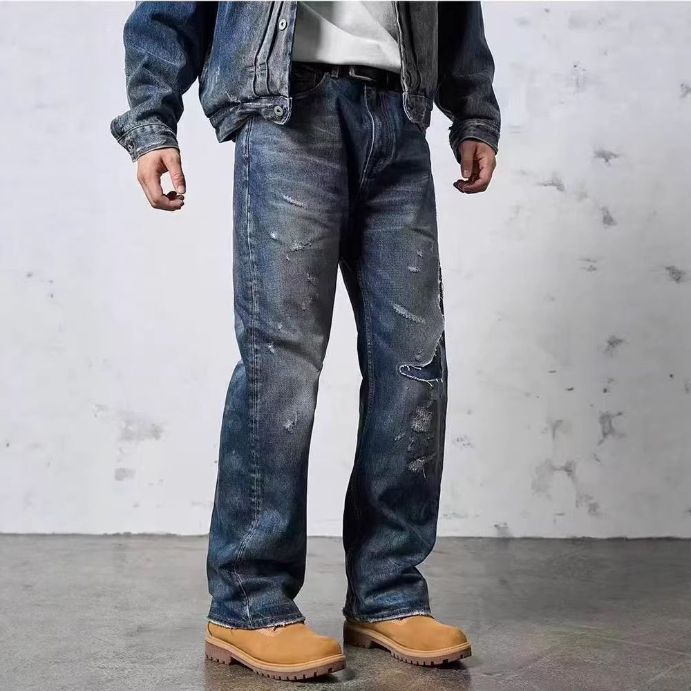 Herren Weit geschnittene Destroyed Jeans Echoarchiv