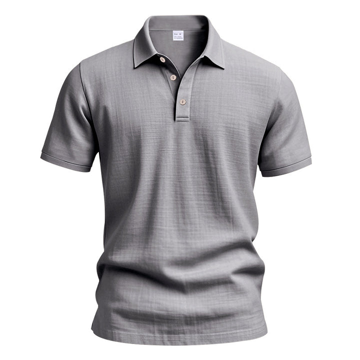 Herren Polohemd mit strukturiertem Gewebe und eleganten Knopfdetails Echoarchiv