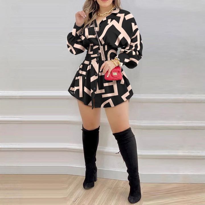 Damen trendiges Hemd-Kleid mit grafischem Design Echoarchiv