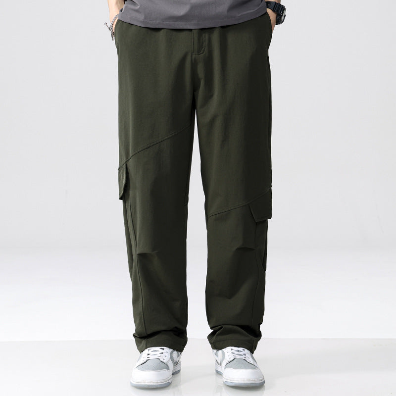 Herren Cargo-Hose im Utility-Look mit Relaxed-Fit, Mehrfach-Beintaschen und elastischem Bund Echoarchiv