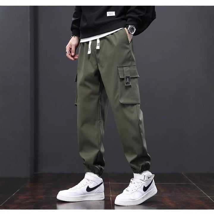 Herren Cargo-Jogginghose mit praktischen Seitentaschen – Bravaro