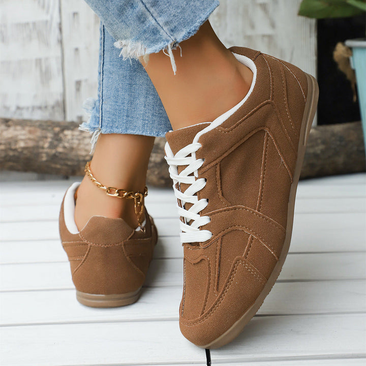 Damen Sportliche Sneakers mit atmungsaktiver Oberflächenstruktur Echo Archiv