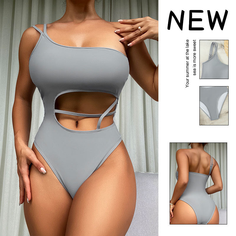 Damen Einteiliger Badeanzug mit asymmetrischem Schnitt und trendigen Cut-Outs Echo Archiv