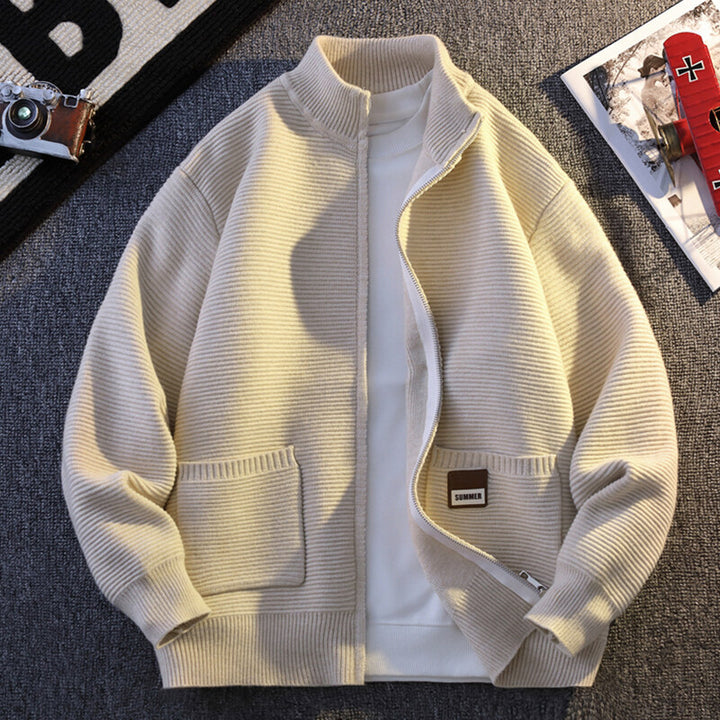 Herren Gemusterte Strickjacke mit hohem Kragen und Taschen Echoarchiv