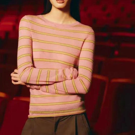 Damen Feinstrick-Pullover im Slim-Fit mit Rundhals und horizontalen Kontraststreifen Echoarchiv