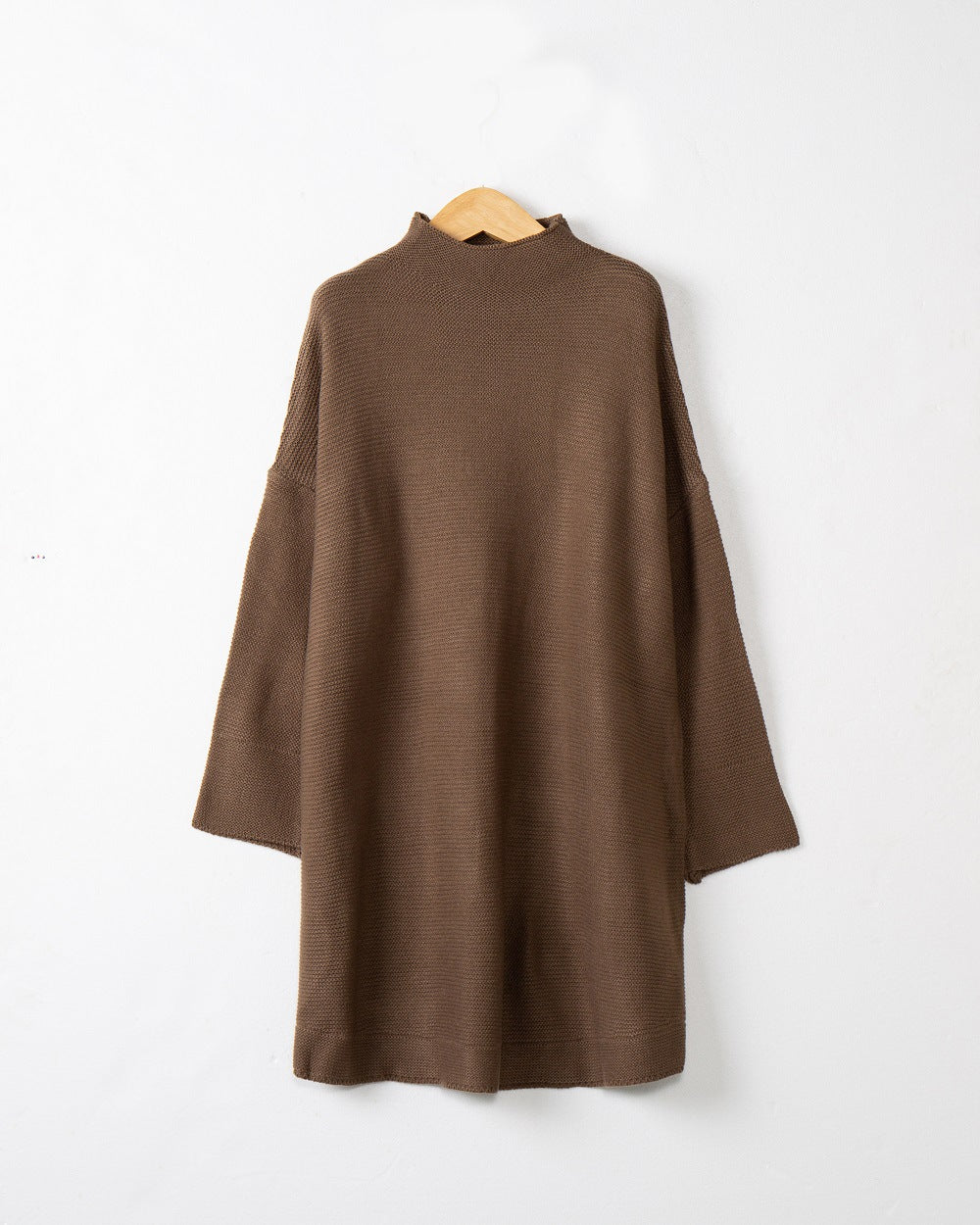 Damen Oversize Strick-Tunika mit kurzem Stehkragen und überschnittener Schulter Echo Archiv