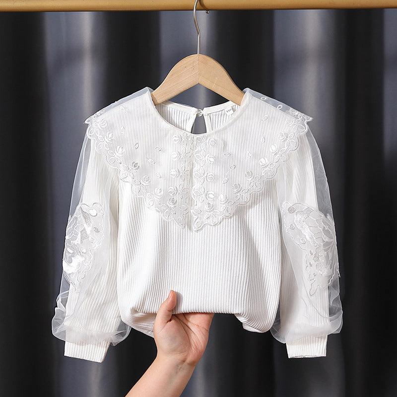 Mädchen Bluse mit transparenten Puffärmeln und floralem Spitzenbesatz Echo Archiv