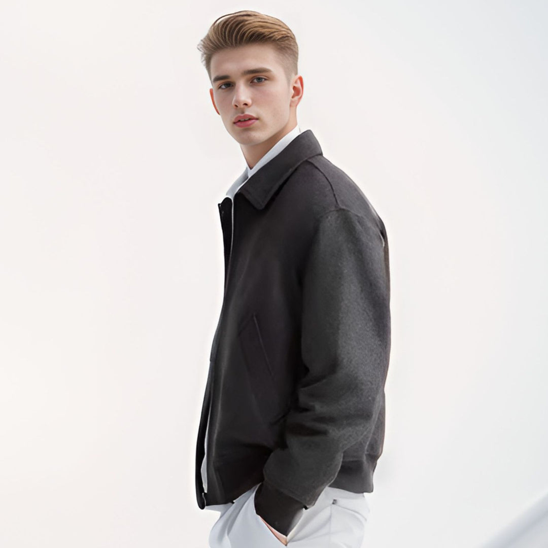 Herren modische Bomberjacke aus weichem Teddystoff Echoarchiv