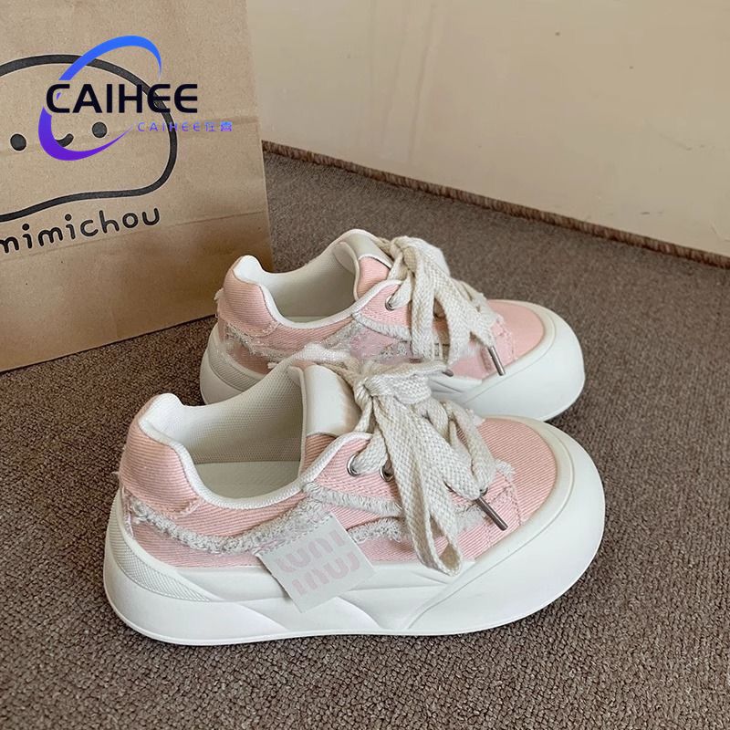 Damen Sneakers mit trendigem Sternen-Applikation und komfortabler Laufsohle Echo Archiv