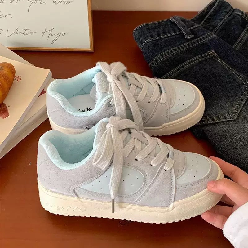 Damen Sneakers im modernen minimalistischen Design mit atmungsaktiven Oberflächen und gepolsterter Innensohle Echo Archiv