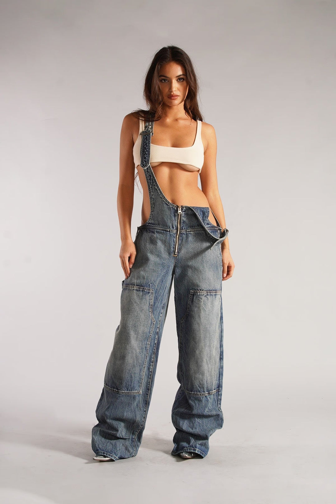 Damen lässige Denim-Latzhose mit oversized Schnitt und praktischen Taschen Echo Archiv