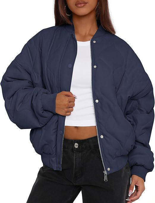 Damen Kurz geschnittene Stepp-Bomberjacke im Oversize-Look mit Raglanärmeln Echo Archiv