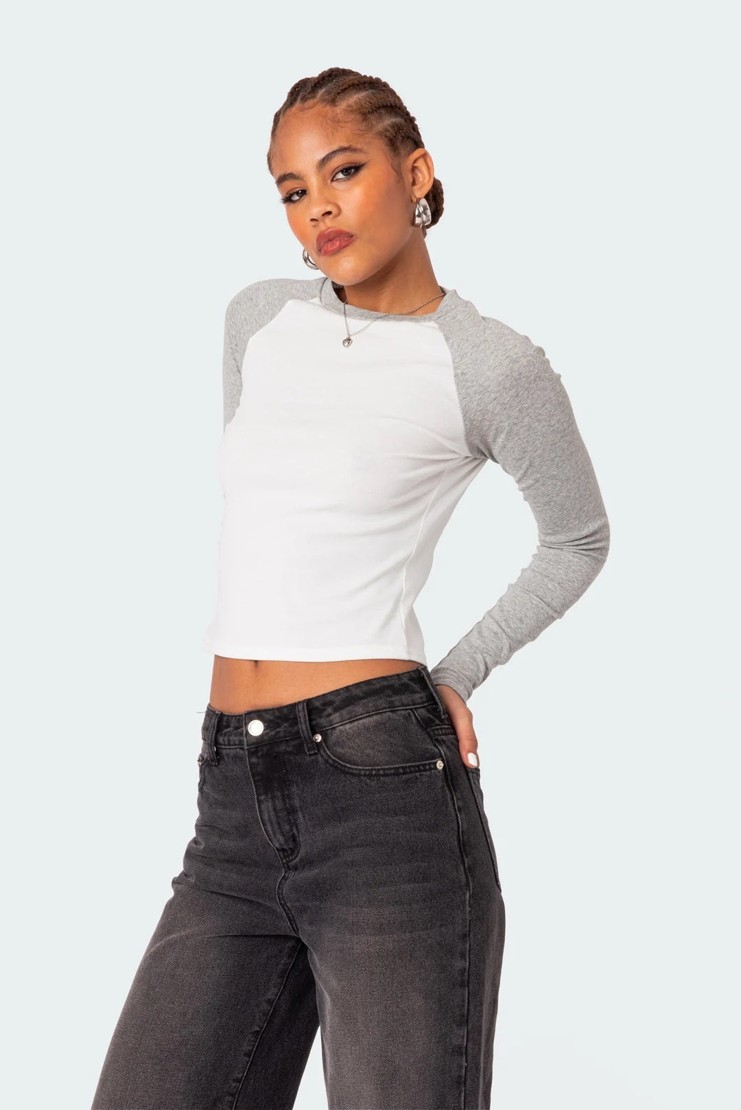 Damen Langarmshirt mit Kontrastärmeln und figurbetontem Schnitt Echo Archiv