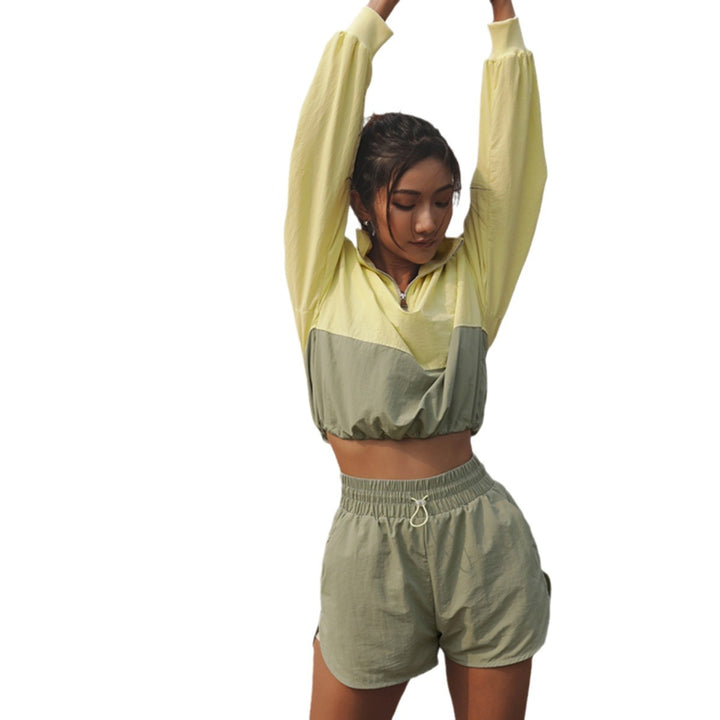 Damen nan sportliches kurzes Trainingsset mit halbem Reißverschluss, Tunnelzug und elastischen Laufshorts Echo Archiv