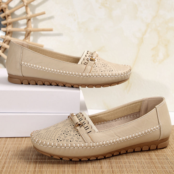 Damen  perforierte Mokassin-Loafer mit gepolstertem Komfortfußbett und dekorativem Metalldetail Echo Archiv
