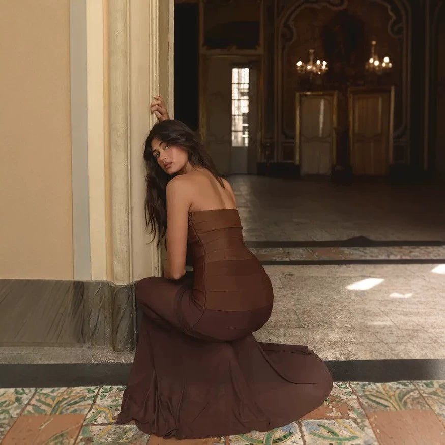 Damen Elegantes strapazierfähiges Maxikleid mit raffiniertem Oberteil Echo Archiv