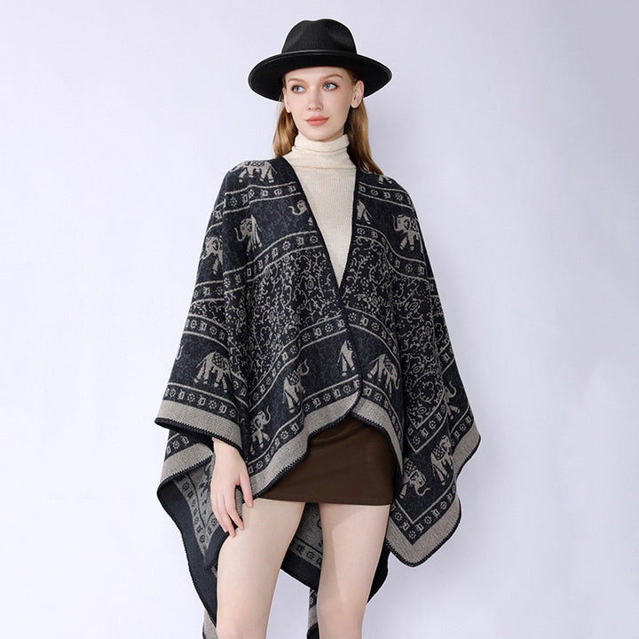 Damen Capeponcho im Wickelstil mit ornamentaler Jacquardstruktur und offenem Kimono-Fall – Célinea