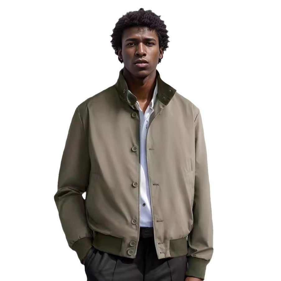 Herren modische Freizeitjacke mit schützendem Hochkragen und praktischen Taschen Echoarchiv