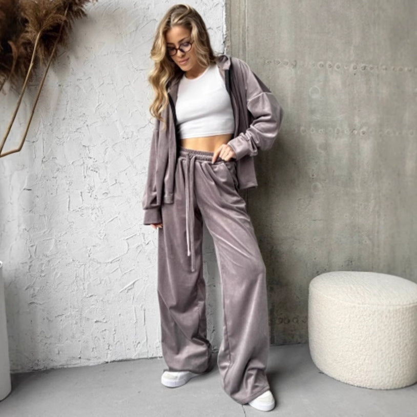 Damen weicher Velours Zweiteiler mit Kapuzenjacke und weiter Jogginghose – Élanora