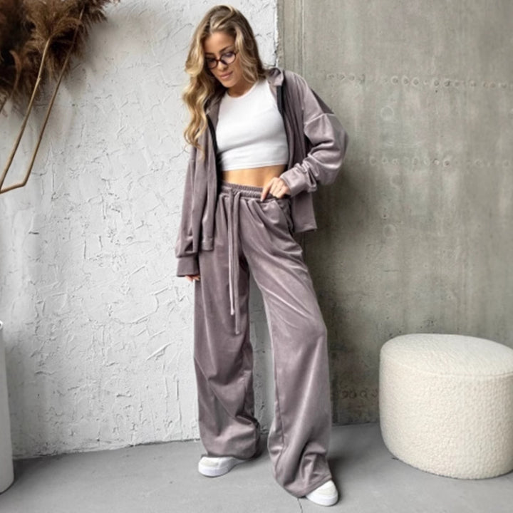 Damen weicher Velours Zweiteiler mit Kapuzenjacke und weiter Jogginghose – Élanora