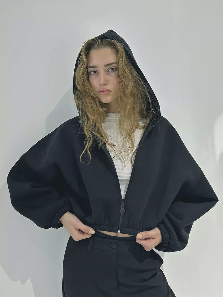 Damen nan oversized Kapuzenjacke kurz geschnitten mit elastischem Saum und Ballonärmeln Echo Archiv