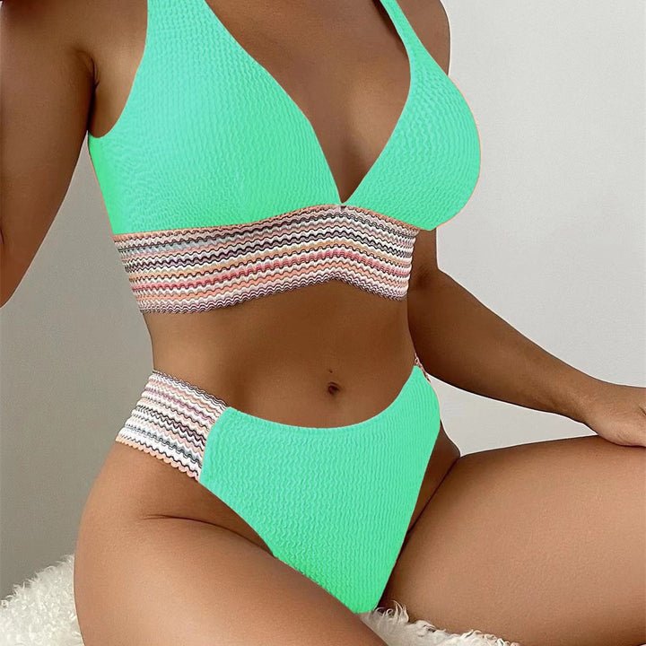 Damen Bikini-Set mit modernem V-Ausschnitt und strukturiertem Material Echo Archiv