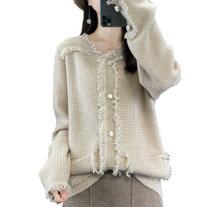 Damen Strickcardigan mit Fransenblende, Perlmuttknopfleiste und aufgesetzten Taschen Echoarchiv