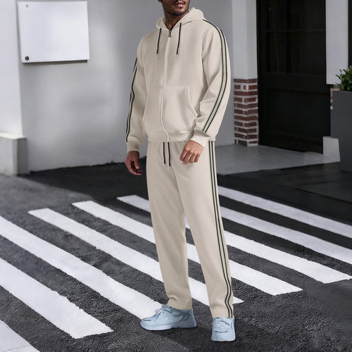 Herren sportlicher Kapuzenanzug mit seitlichen Streifen Echoarchiv