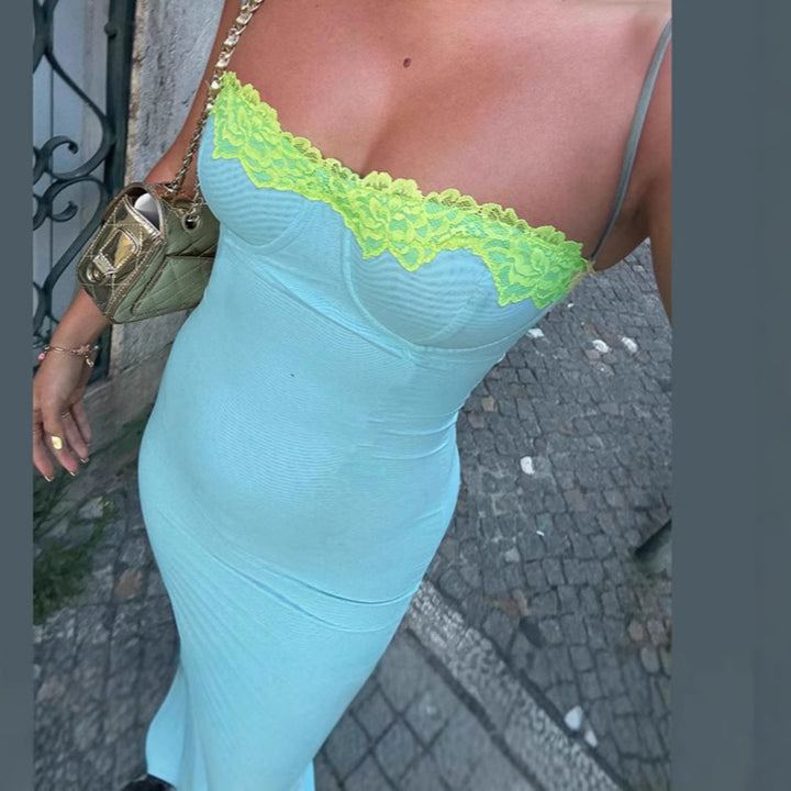 Damen Langarm Nachtkleid mit eleganter Spitzenverzierung Echo Archiv