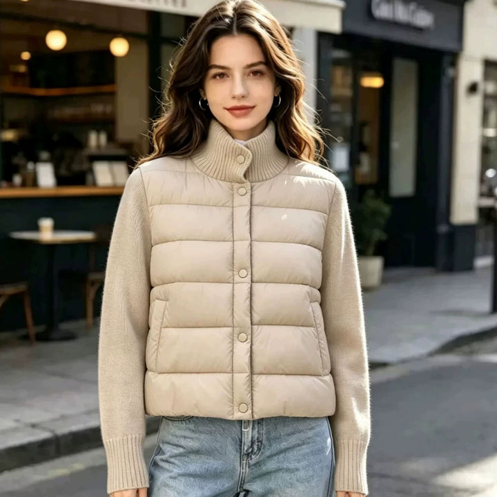 Damen Kurz gefütterte Steppjacke mit gestrickten Ärmeln und Rippkragen Echo Archiv