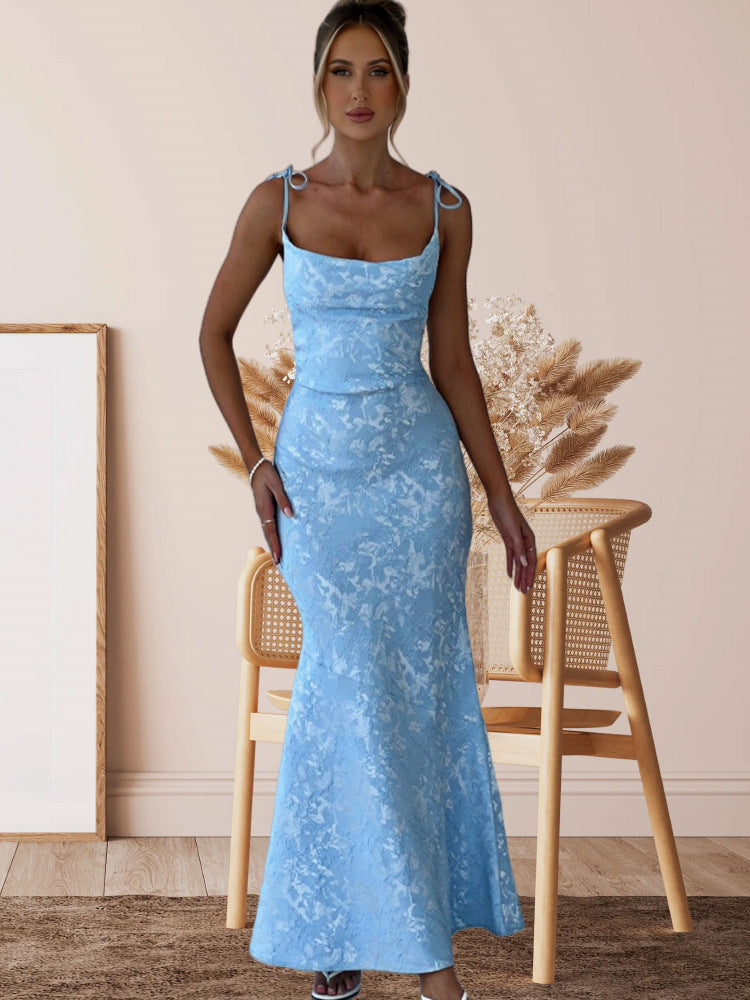 Damen Elegantes Maxikleid mit verführerischen Spaghettiträgern Echo Archiv