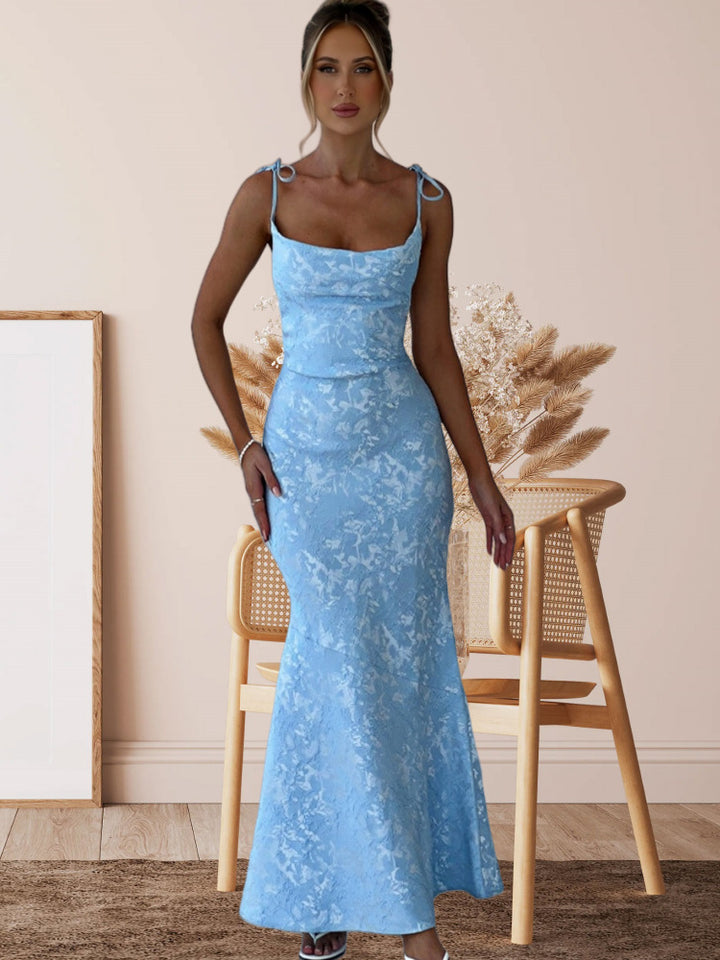 Damen Elegantes Maxikleid mit verführerischen Spaghettiträgern Echo Archiv