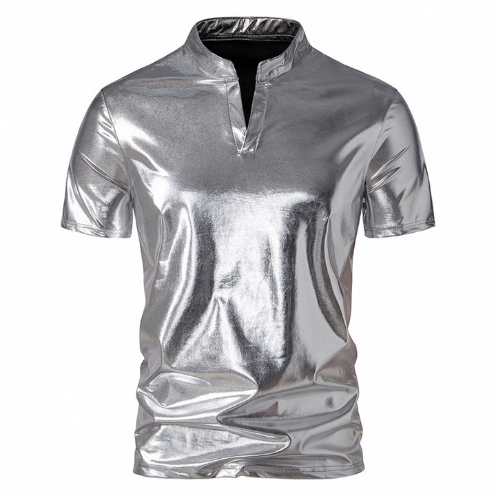 Herren modisches Metallic-T-Shirt mit hohem Kragen und kreativem Schnitt Echoarchiv
