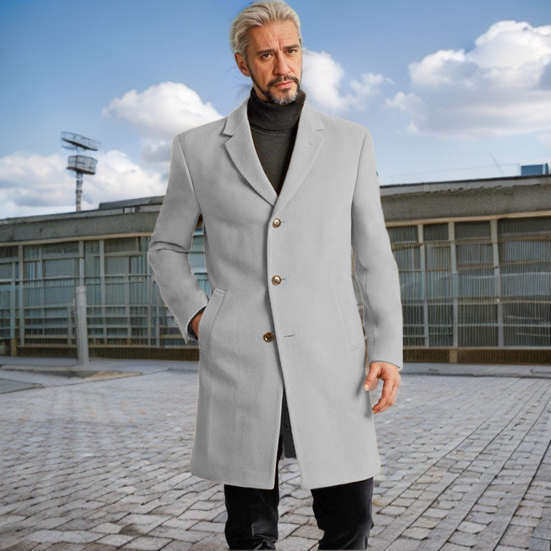 Herren Eleganter Langmantel mit modischen Knöpfen und hochwertigem Stoff Echoarchiv
