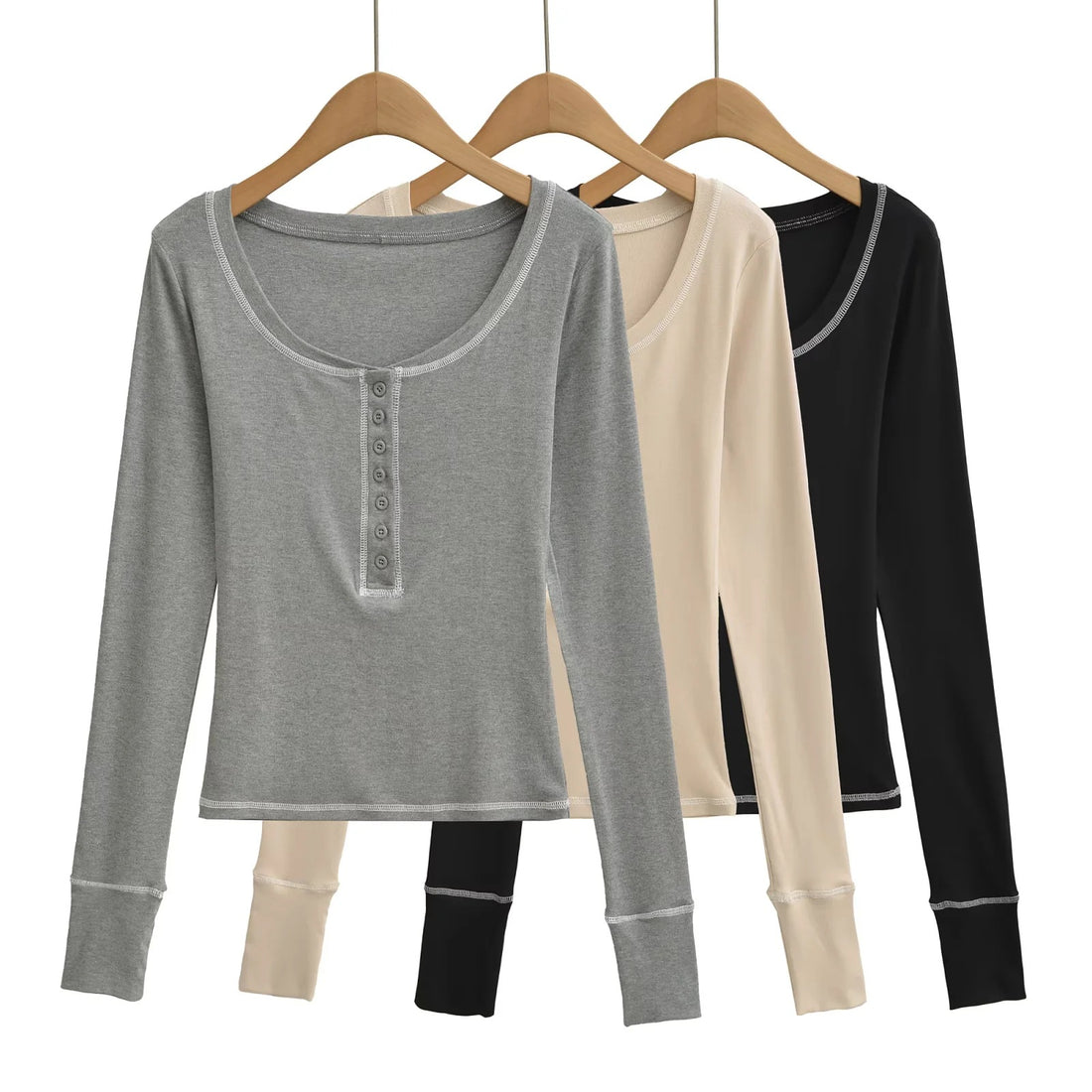 Langarmshirt für Damen mit Zierknöpfen – Maréline