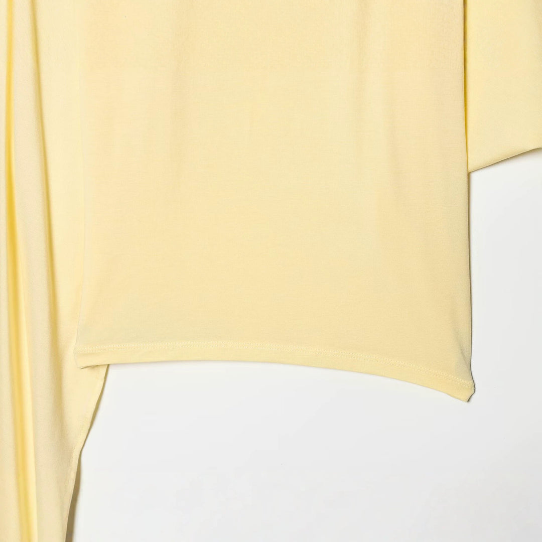 Damen Asymmetrisches Drapiertes Cape-Top mit Rollkragen und One-Shoulder-Ärmel Echo Archiv
