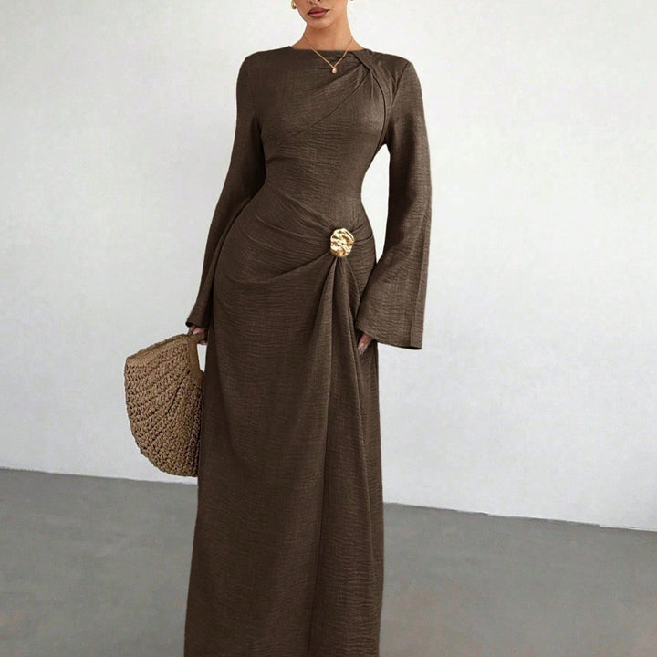 Damen Maxikleid mit Drapierter Taille, langen Glockenärmeln und Zierbrosche Echo Archiv
