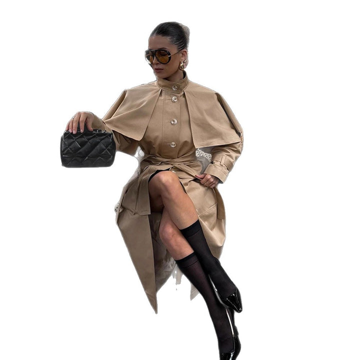 Damen Langer Trenchcoat mit Capelet, Taillengürtel und Sturmkragen Echoarchiv
