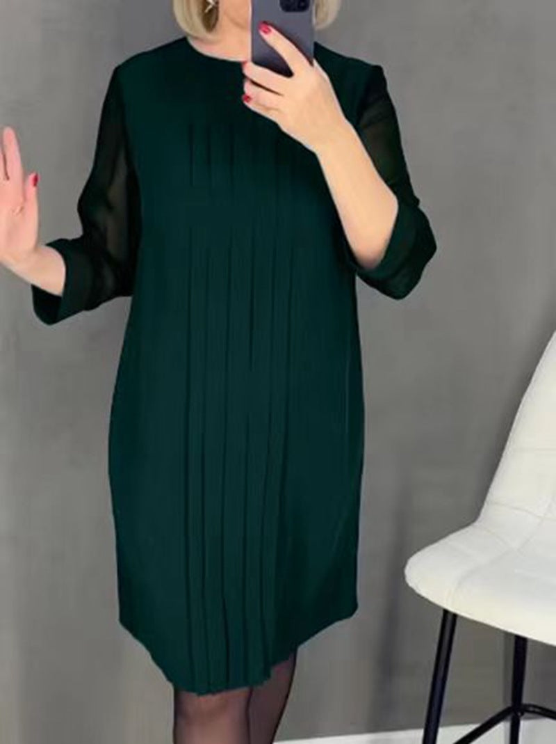 Damen nan plissiertes Etuikleid mit knielanger Silhouette und transparenten Dreiviertelärmeln Echo Archiv
