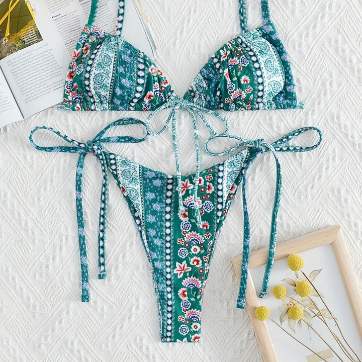 Damen Triangel-Bikini mit verspieltem Design und verstellbaren Trägern Echo Archiv