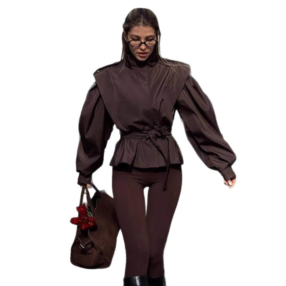 Damen Taillierte Peplumjacke mit Bindegürtel und voluminösen Ärmeln Echoarchiv