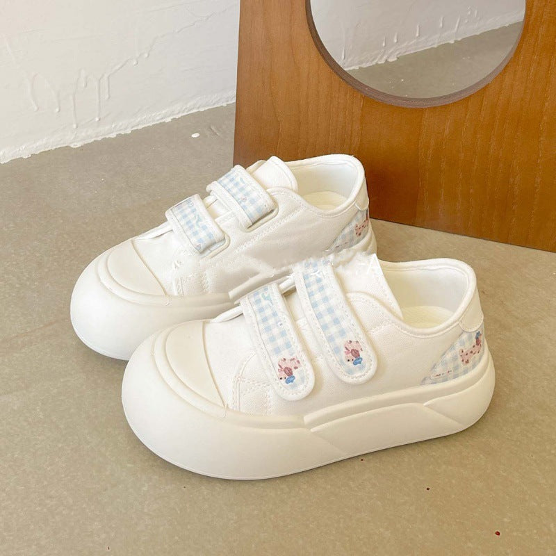 Damen Plattform-Sneaker mit praktischem Klettverschluss und verspielten Applikationen Echo Archiv
