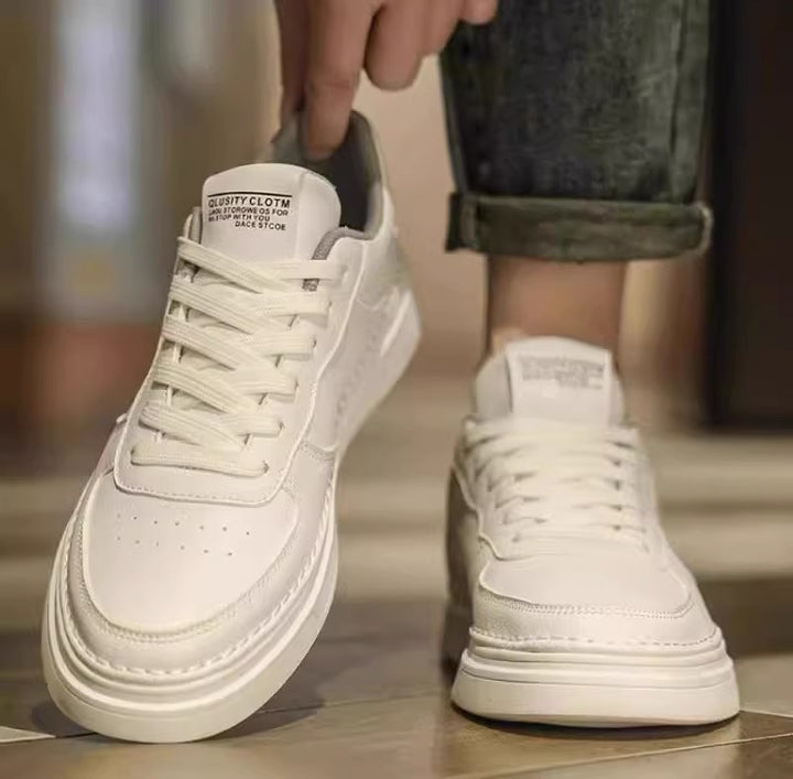 Unisex minimalistische Lederoptik Plateau-Sneaker mit gepolstertem Fersenkragen und stoßdämpfender Leichtsohle – Norré