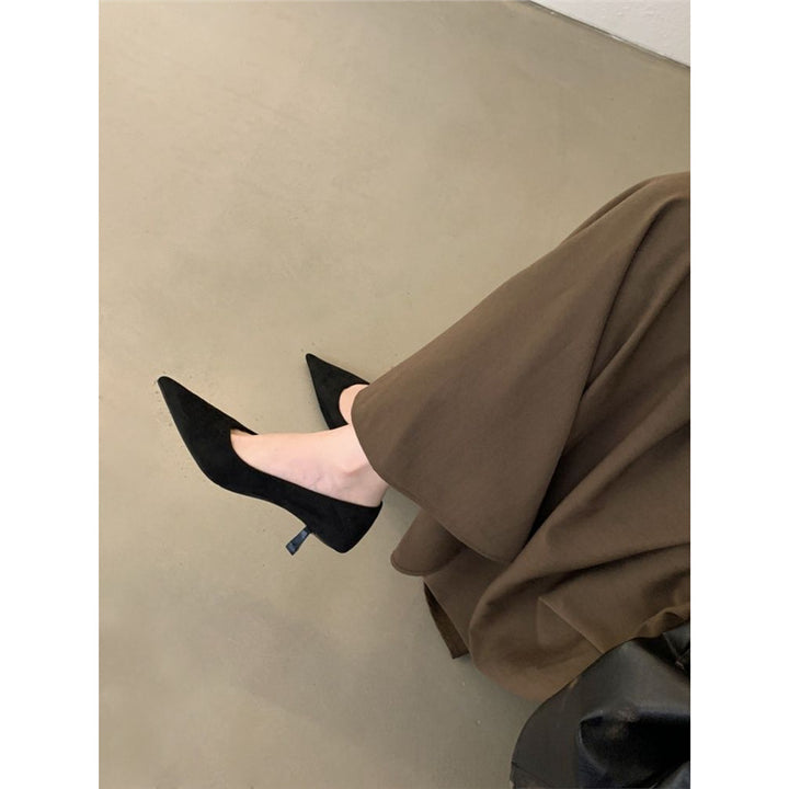 Damen Spitz zulaufende Wildleder‑Pumps mit niedrigem Kittenabsatz und ergonomischem Komfortfußbett – Lioré