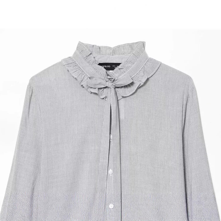 Damen Rüschenbluse mit hohem Stehkragen und Bindeschleife, plissierten Ärmeln und durchgehender Knopfleiste – Élovi