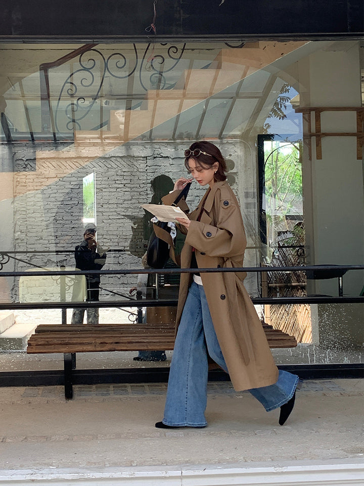 Damen Langer Trenchcoat im Oversize‑Look mit Bindegürtel und Schulterpatten Echoarchiv