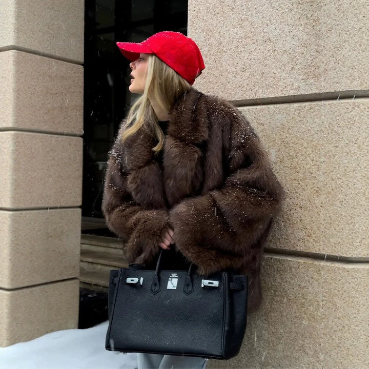 Damen Kurz geschnittener Faux‑Fur‑Mantel mit Boxy‑Silhouette und Stehkragen Echo Archiv