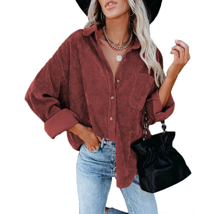Damen Oversize Cordhemdjacke mit Brusttasche und durchgehender Knopfleiste – Célinea